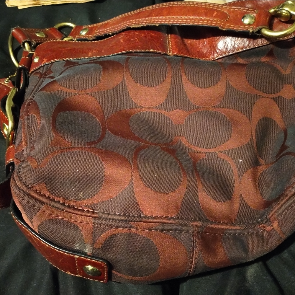 Coach purse - Picture 2 of 4